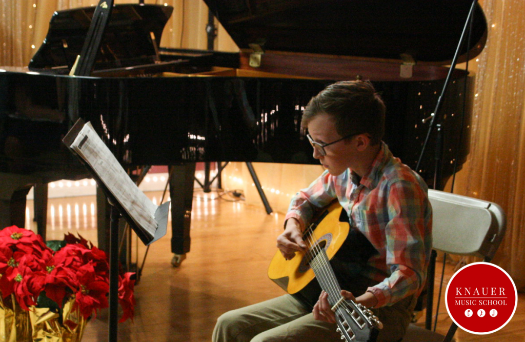 Young guitar student
Knauer Music School
